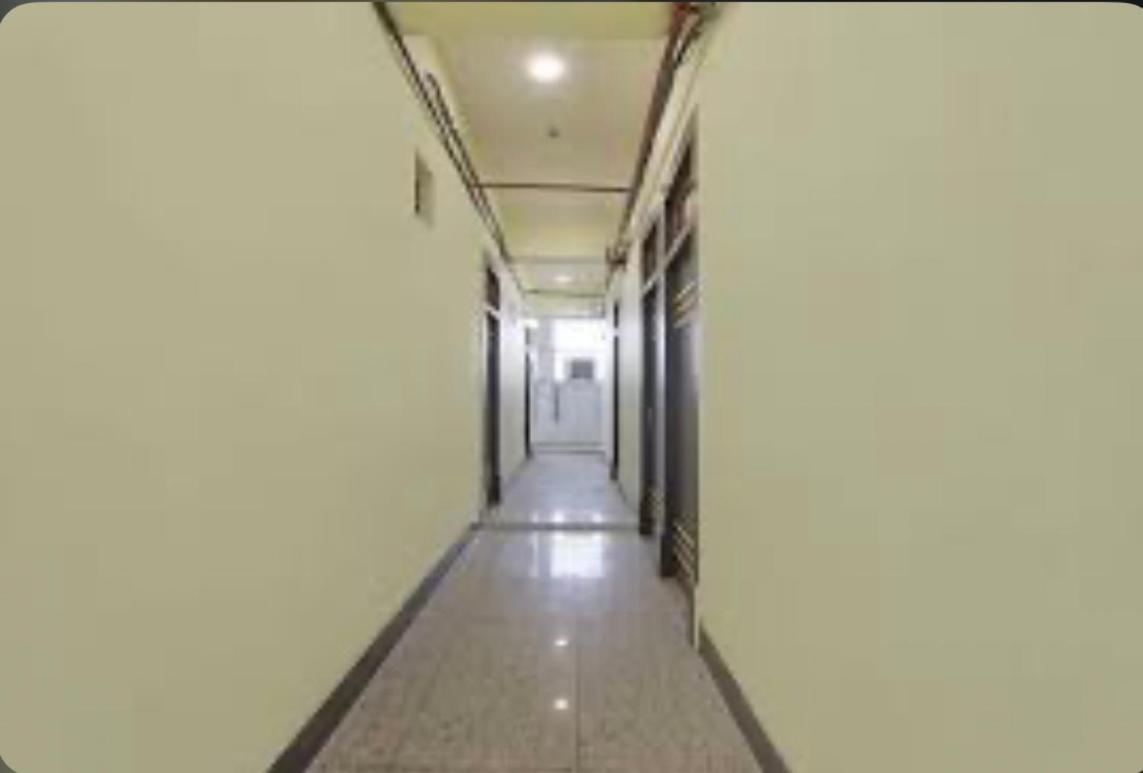 Hotel Mannu Grand Kanpur Zewnętrze zdjęcie