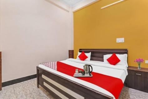 Hotel Mannu Grand Kanpur Zewnętrze zdjęcie